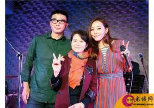 娱乐吃瓜大创作,揭秘明星们的幕后故事与甜蜜瓜皮